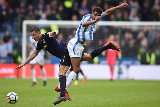 英媒：曼联如果无法出售霍伊伦，就会出售齐尔克泽以腾出资金.